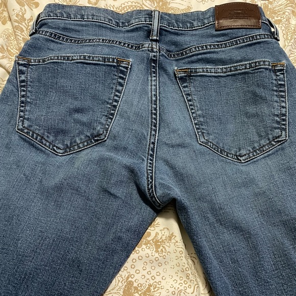 Abercrombie Athletic Skinny Jeans - Picture 2 of 5
